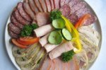 Мясное ассорти с овощами